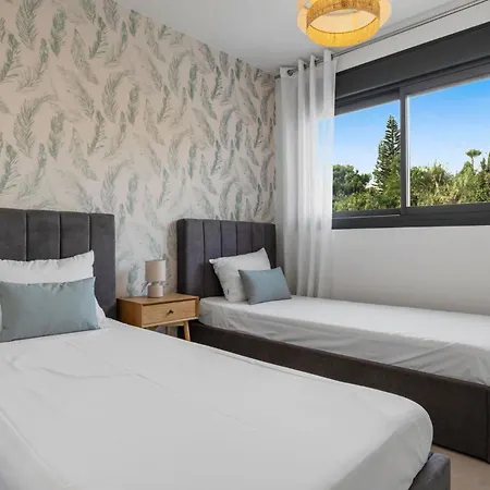 Escapada De Lujo Con Piscina Y Jardines Apartament