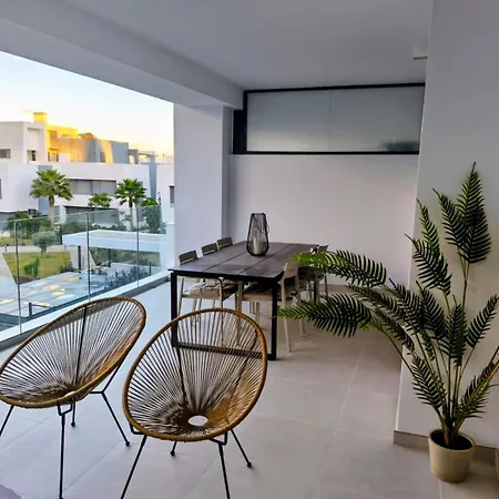 Escapada De Lujo Con Piscina Y Jardines アパート *